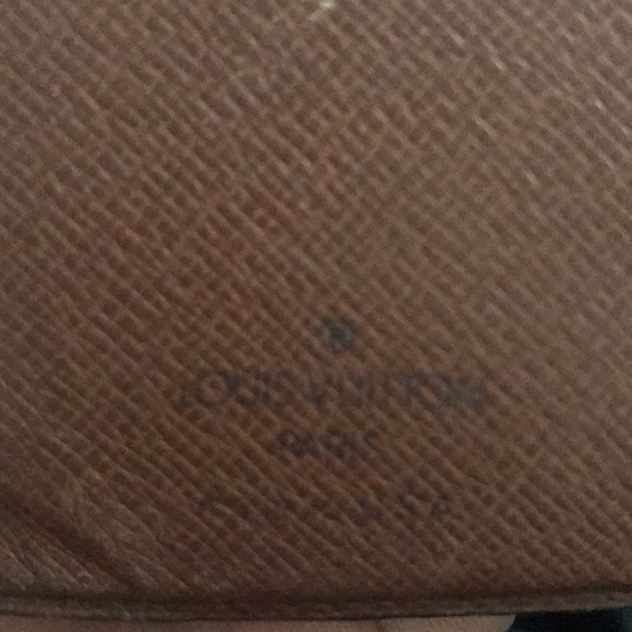 Louis Vuitton Wallet - Picture 3 of 4